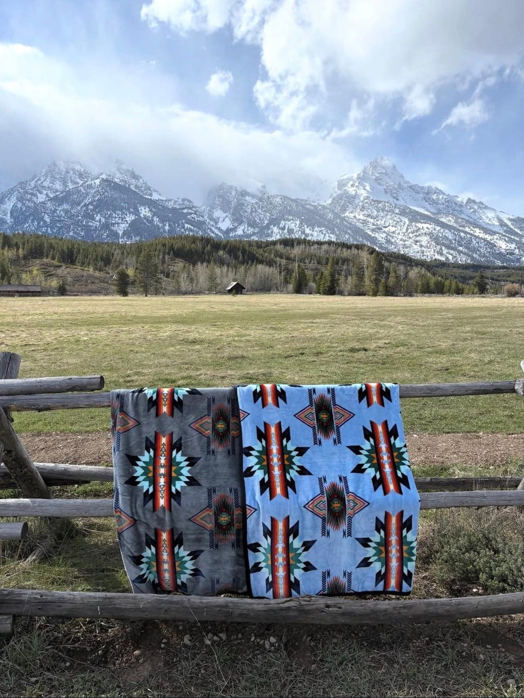 GS Blankets Star King blankets on a fence
