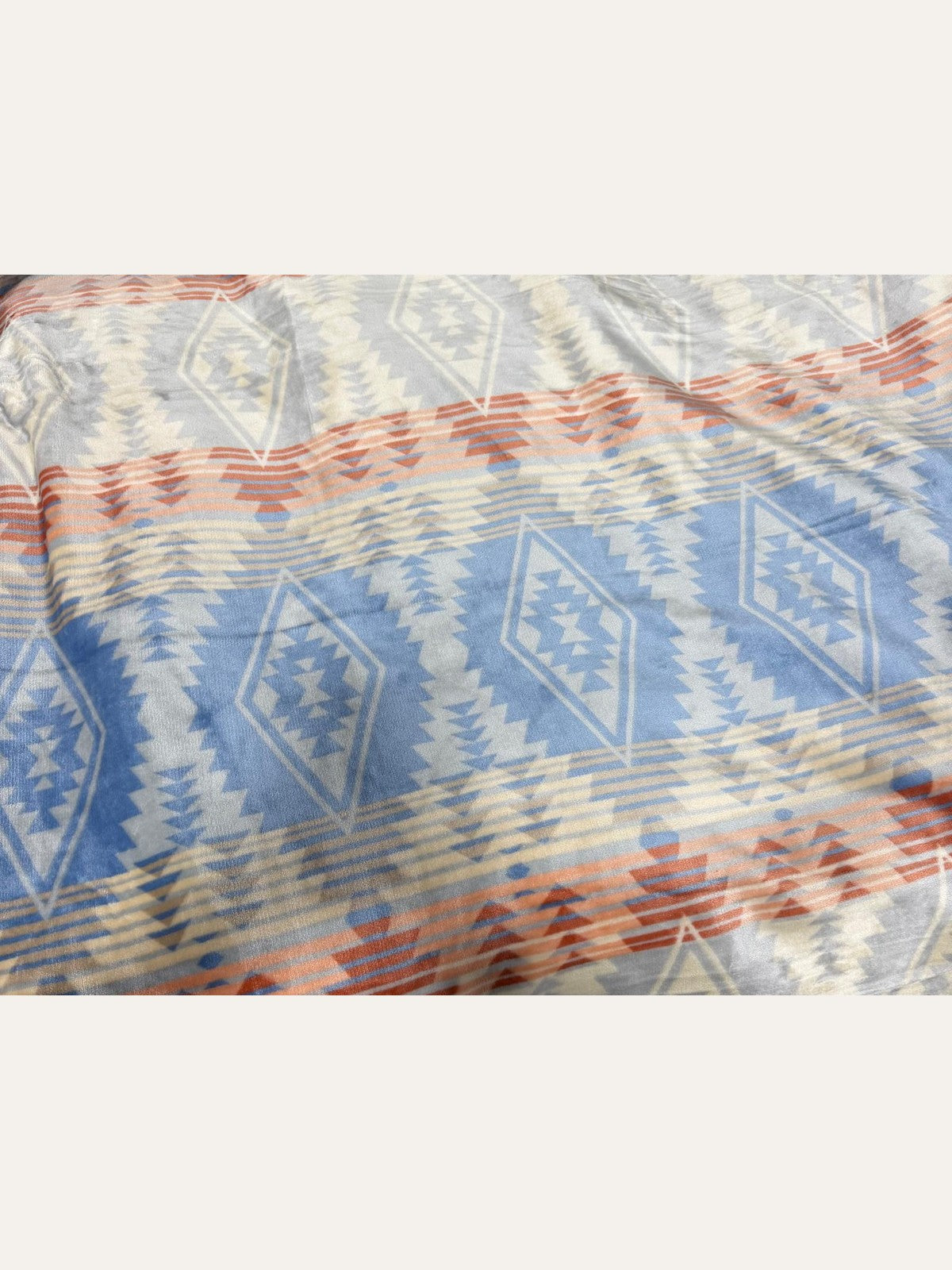 GS Blankets Zigzag Queen blanket front