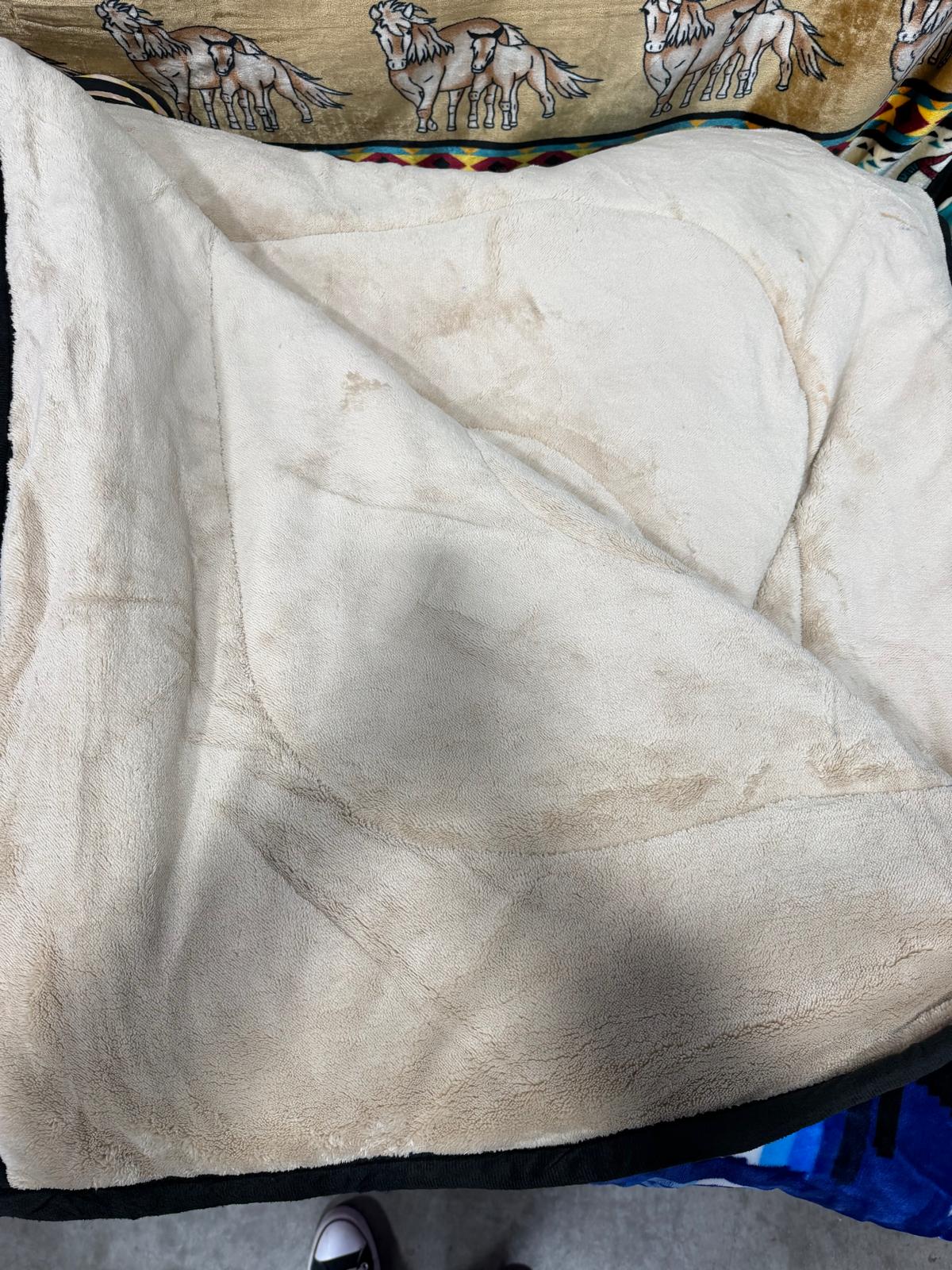 GS Blankets Fluffy King blanket